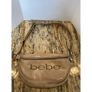 Bebe Los Angeles Crossbody Purse Tan With Gold Hardware Alligator Print
